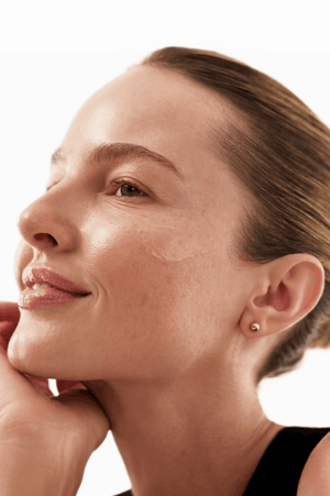 Deluxe THE ONE SPF 50 Invisible Sunscreen Gel